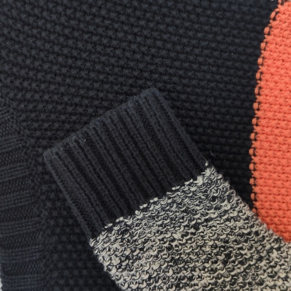 Fun fall sweater - Picture 3 of 4